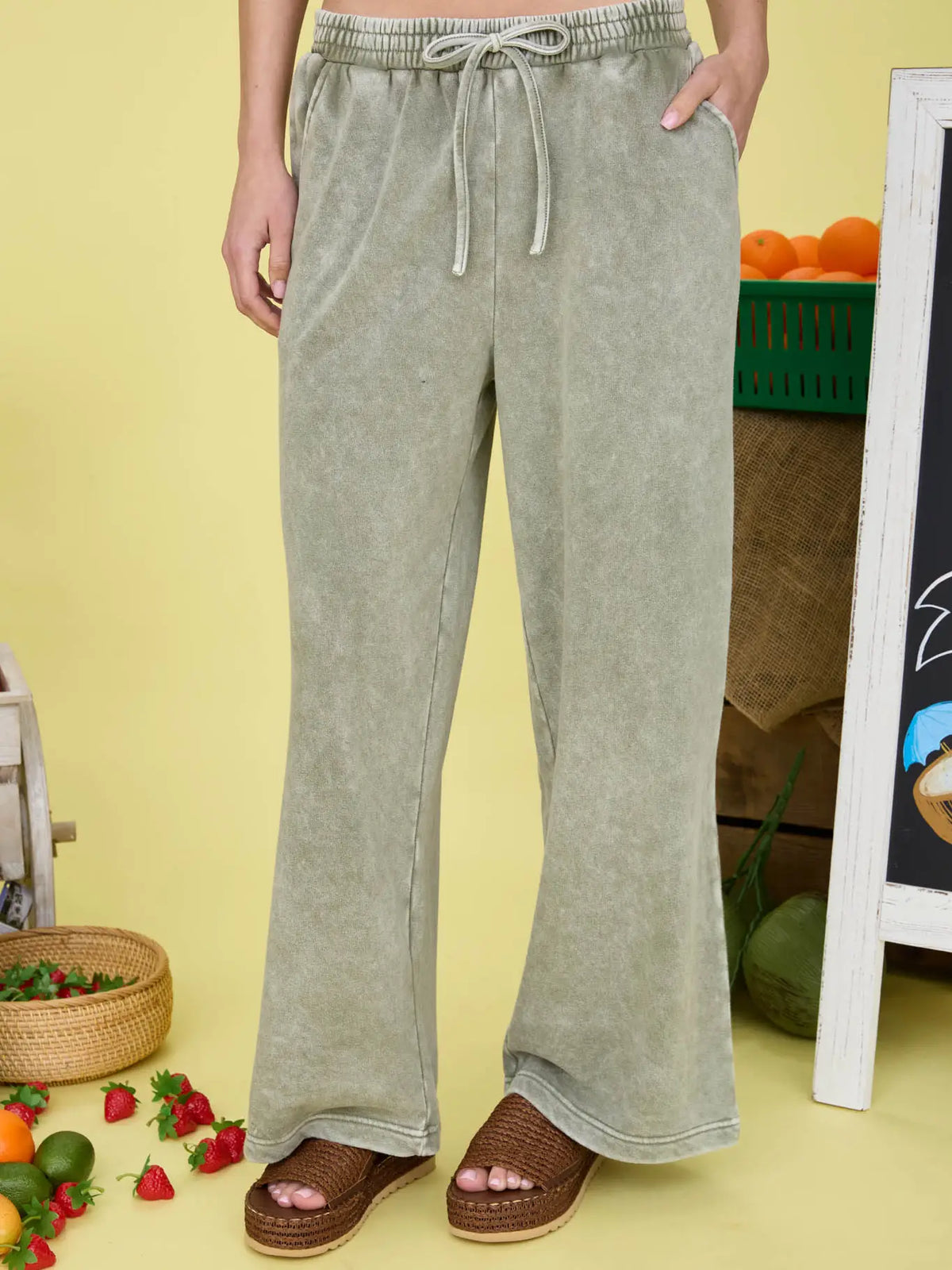 High waist Drawstring waist Elasticized waist Pockets Wide leg Lounge pants