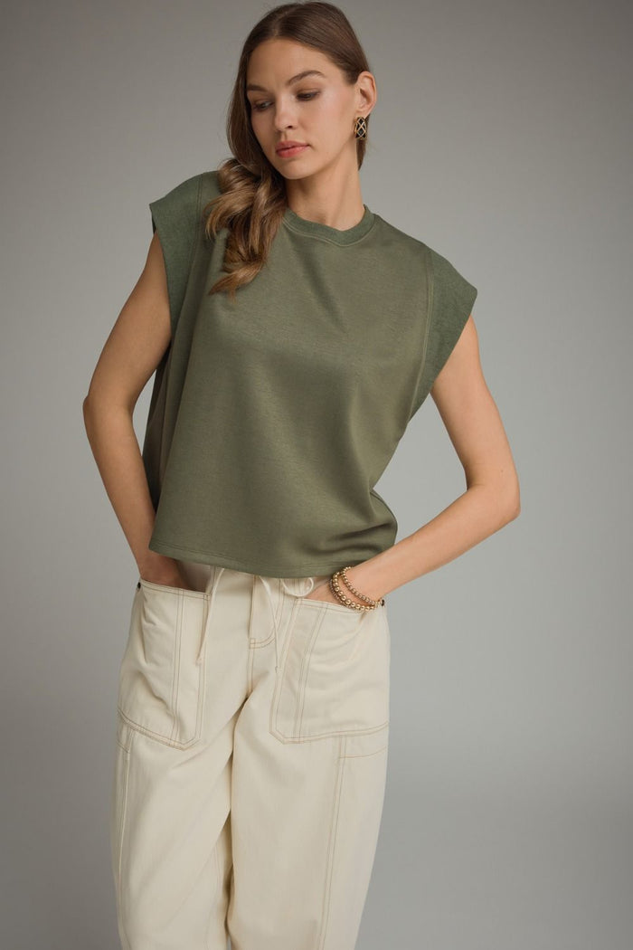 Solid round neck cap sleeve top