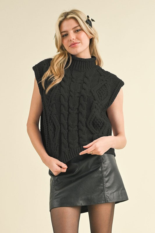 CHUNKY CABLE KNIT SWEATER VEST