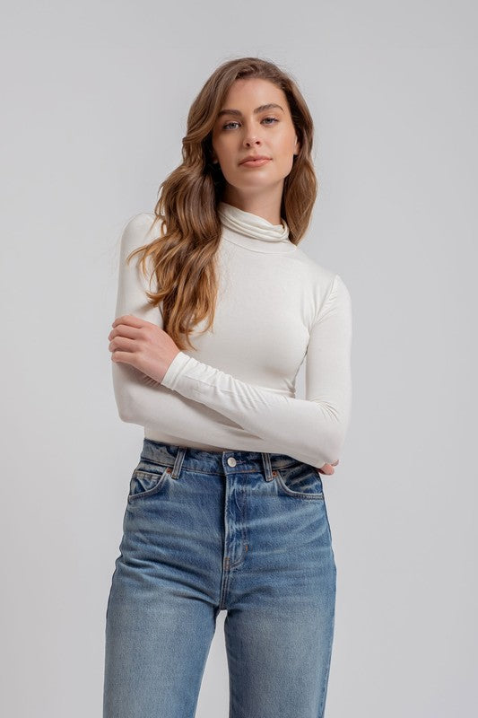 SOLID TURTLENECK LONG SLEEVE KNIT TOP