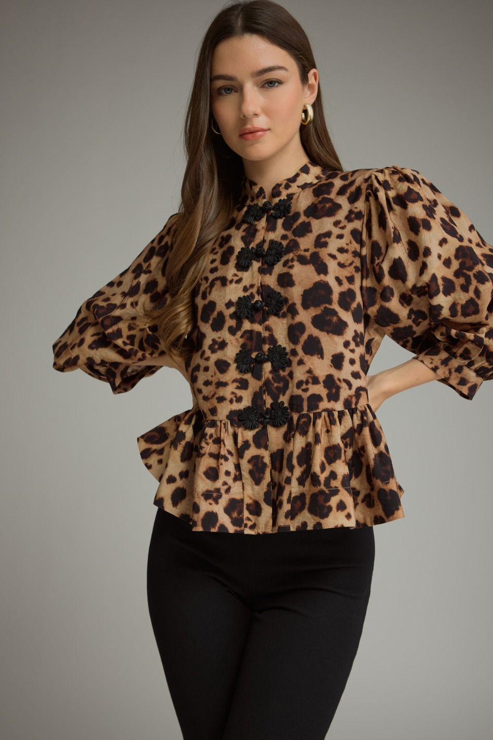 Animal print 3/4 puff sleeve top
