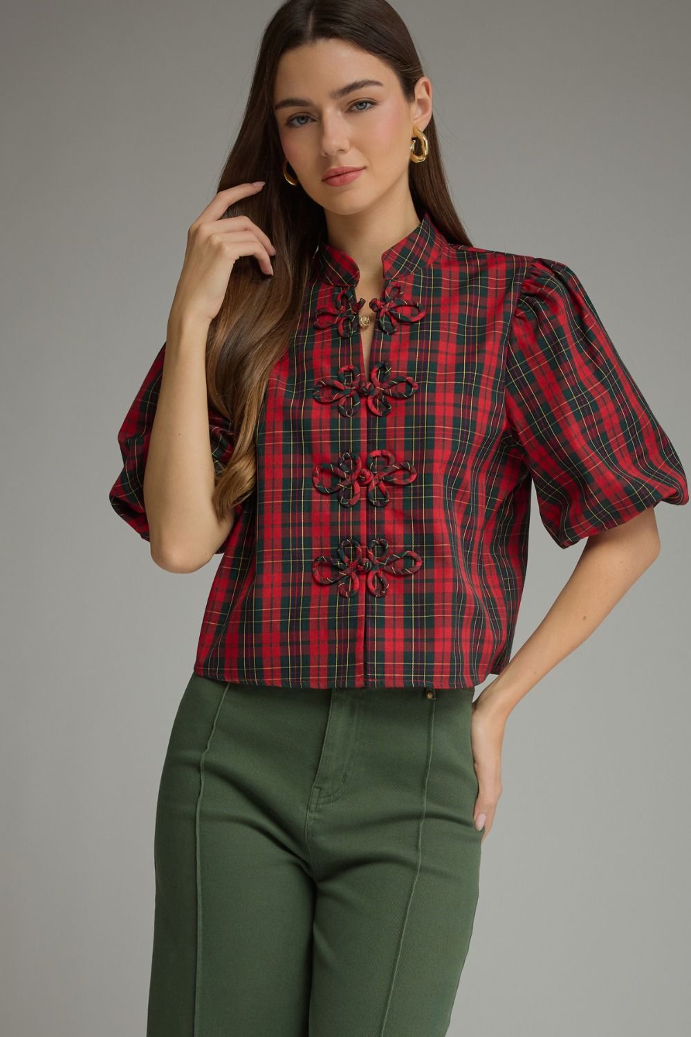 Plaid short puff sleeve top