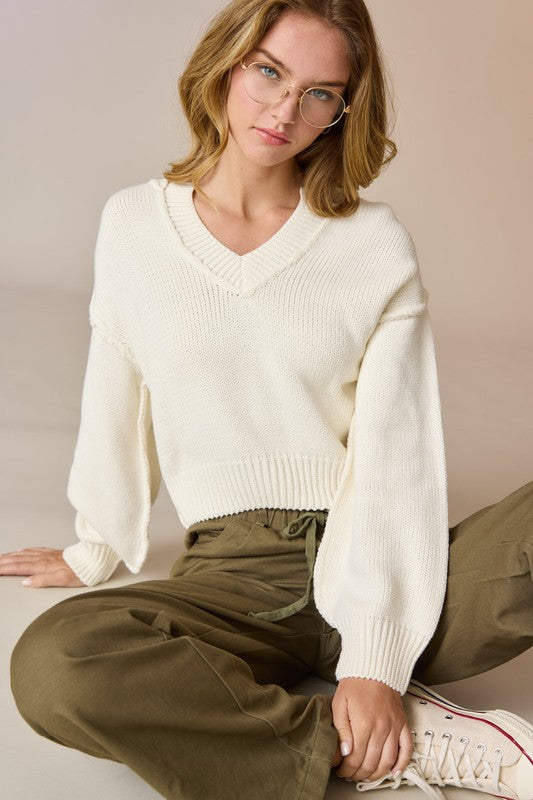 NANCY V-NECK STRAIP SWEATER TOP