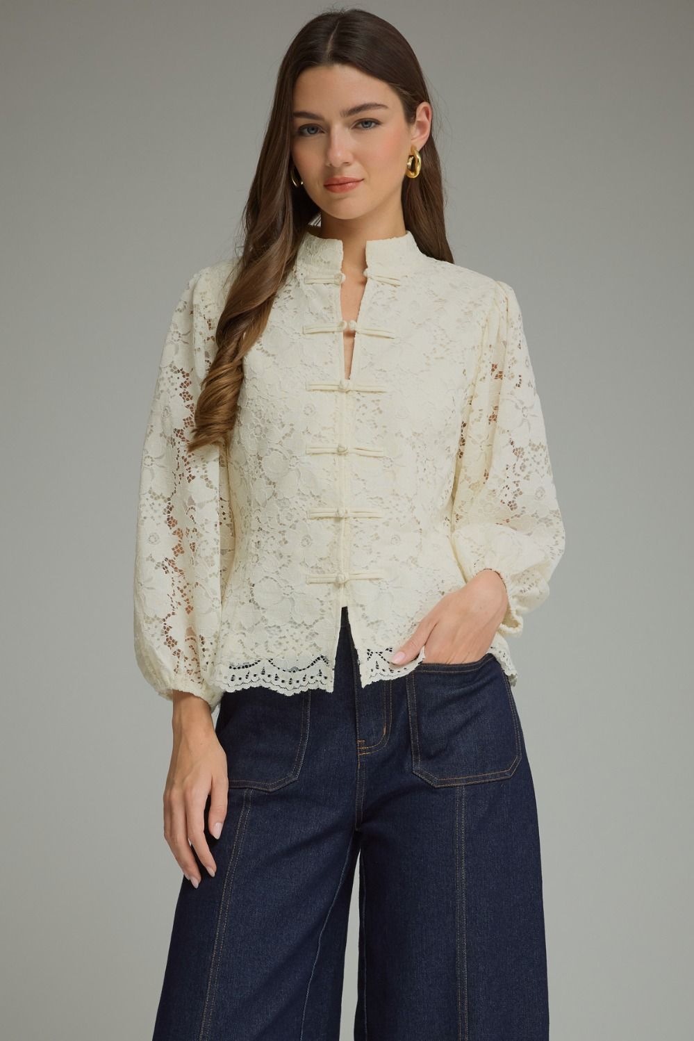 Solid lace ¾ balloon sleeve top