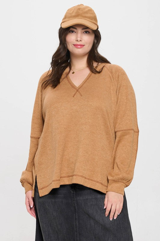 PLUS SPLIT NECK LONG SLEEVE RAGLAN KNIT TOP