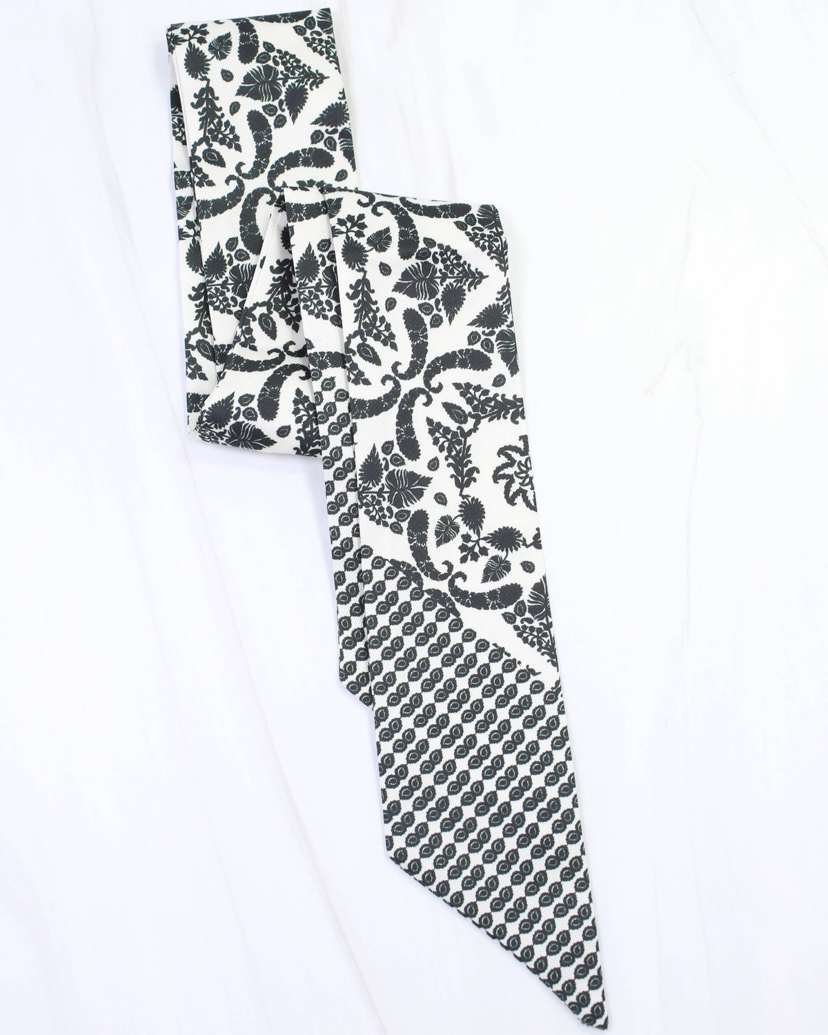 Elaina Foliage Print Skinny Scarf Black