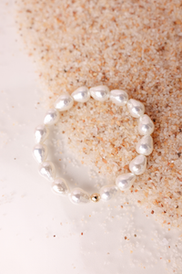 Bella Pearl Bracelet in Gold