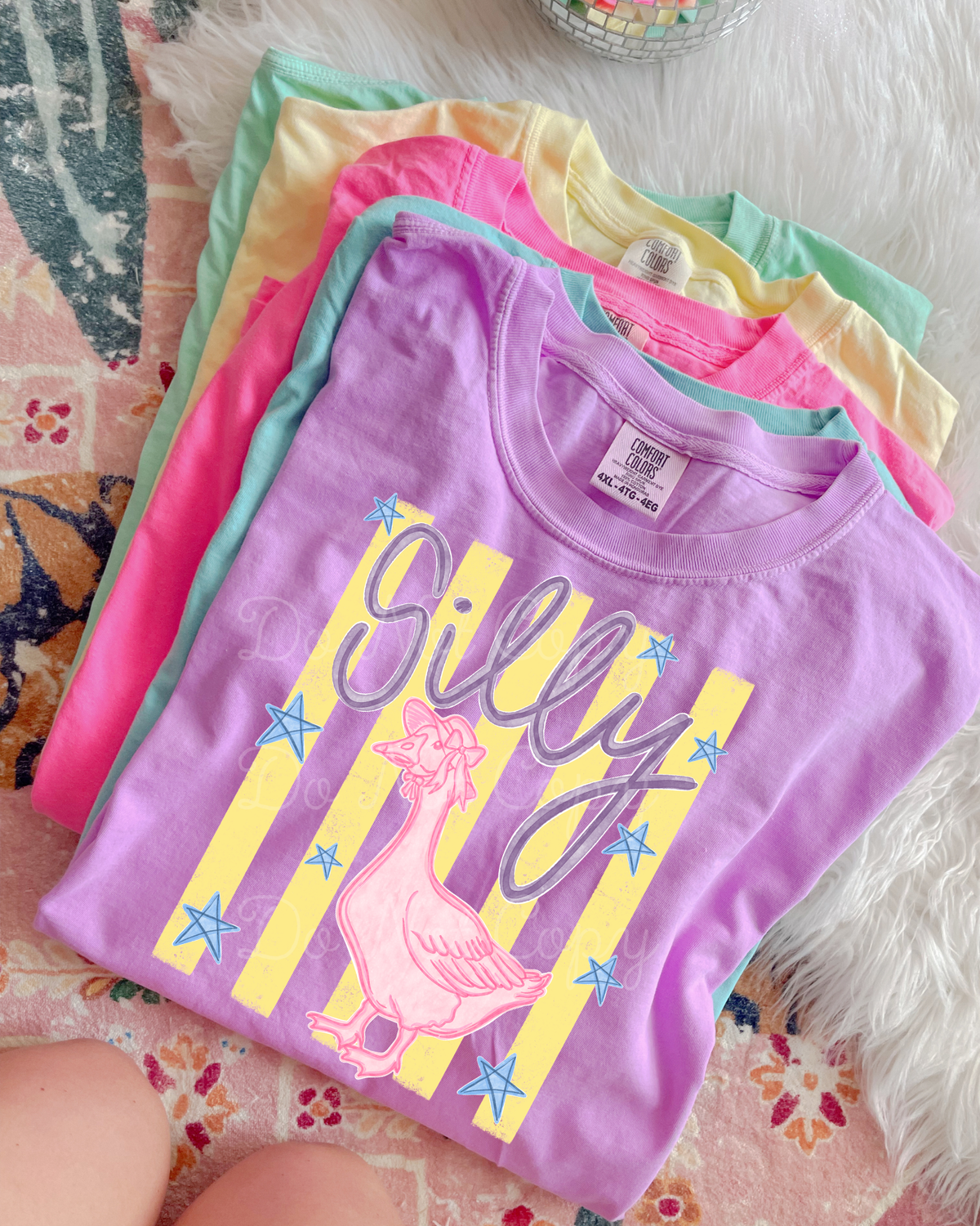 SIlly Goose Graphic Tee