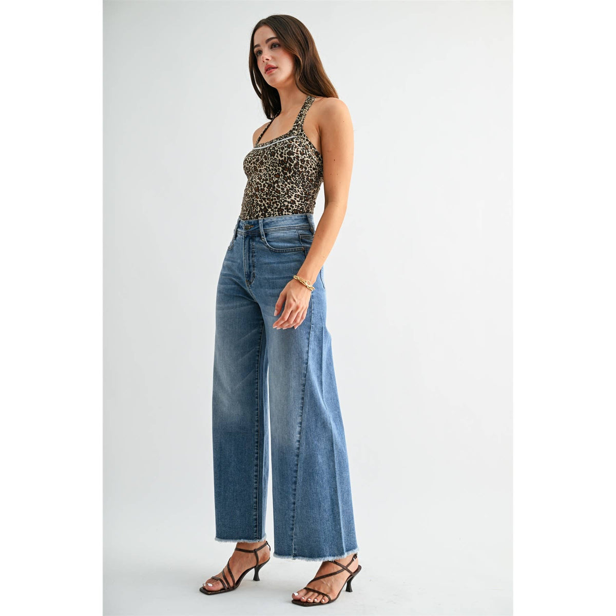 HIGH WIDE LEG ANKLE RAW HEM